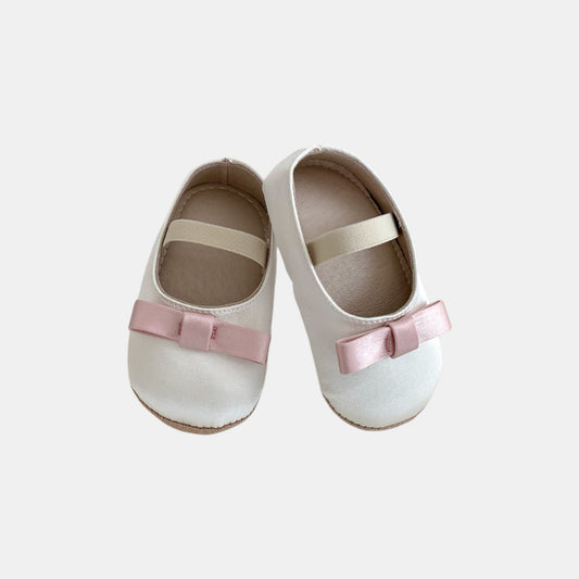 Accent Bow Baby Shoes, White (11-13cm)