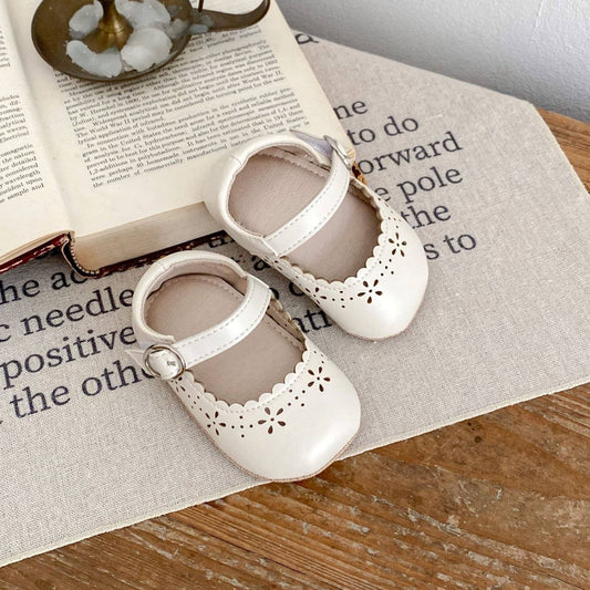 Ivory Petal Scallop Baby Shoes (11-13cm)