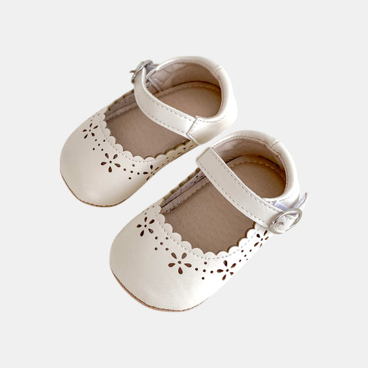 Ivory Petal Scallop Baby Shoes (11-13cm)