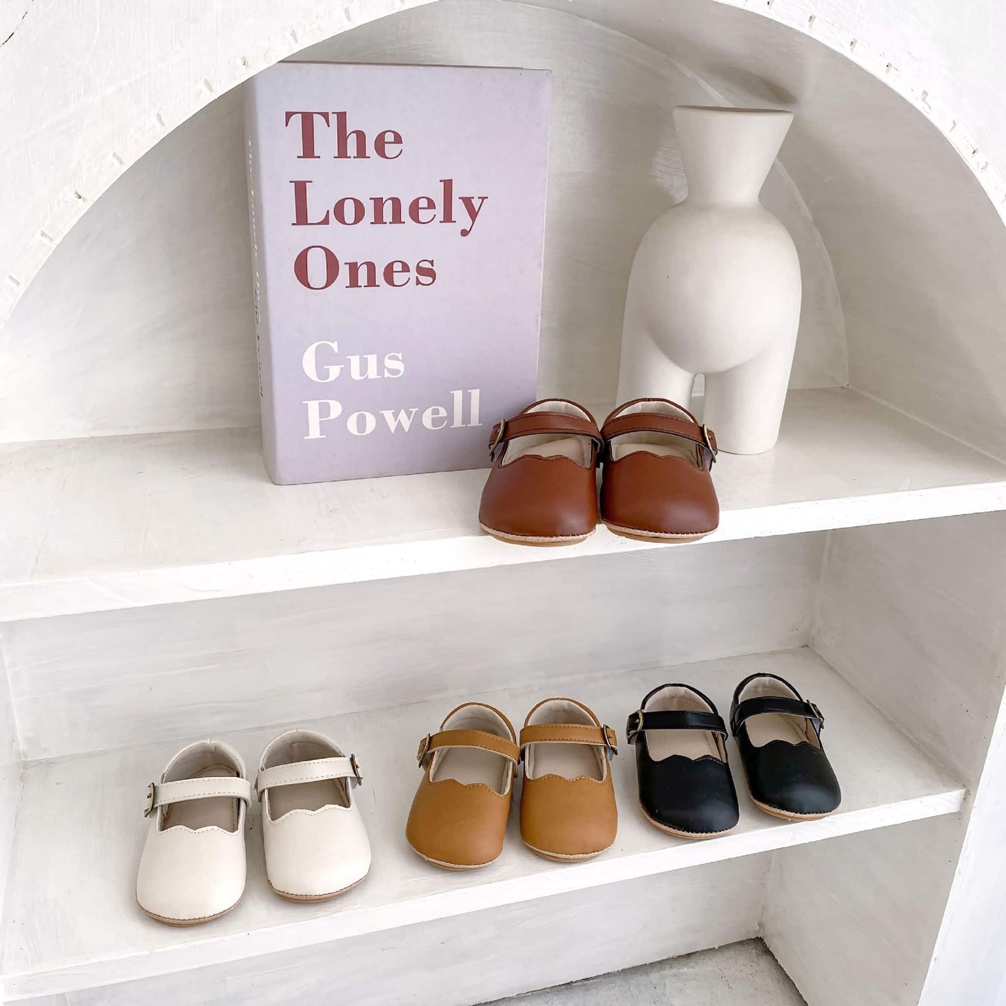 White Scallop Mary Jane Baby Shoes (11-13cm)